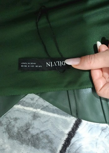 Yeşil Yılan Desenli Mini Straplez Büstiyer - Görsel 4