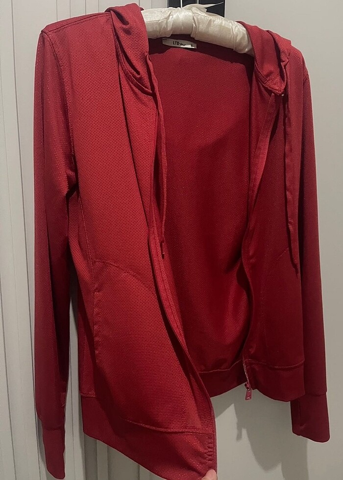LTB Kırmızı kapüşonlu sweet - Görsel 2