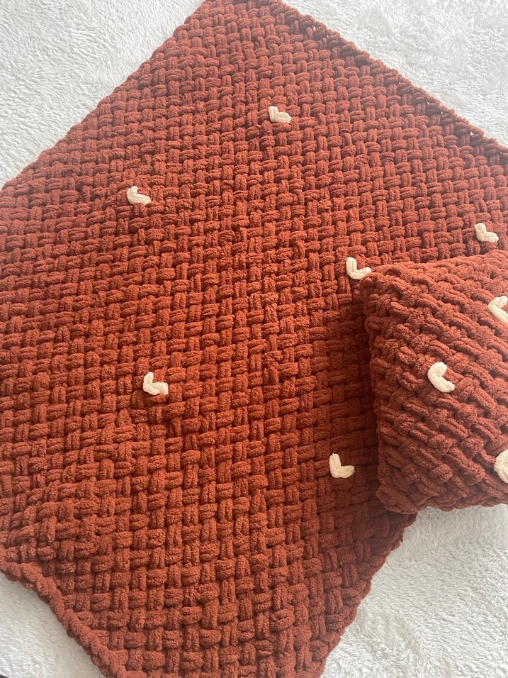 Kahverengi Örgü Çocuk Battaniyesi - Görsel 2