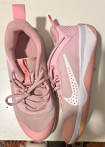 38,5 Beden Nike spor ayakkabı
