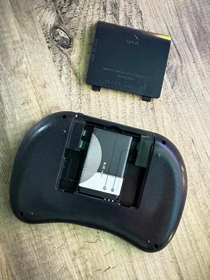 Kablosuz Mini Klavye + Touchpad (LED Işıklı) - Görsel 3