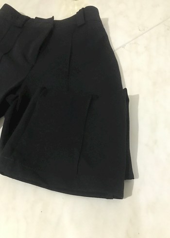 s Beden siyah Renk Piliseli Siyah Mini Kumaş Pantolon