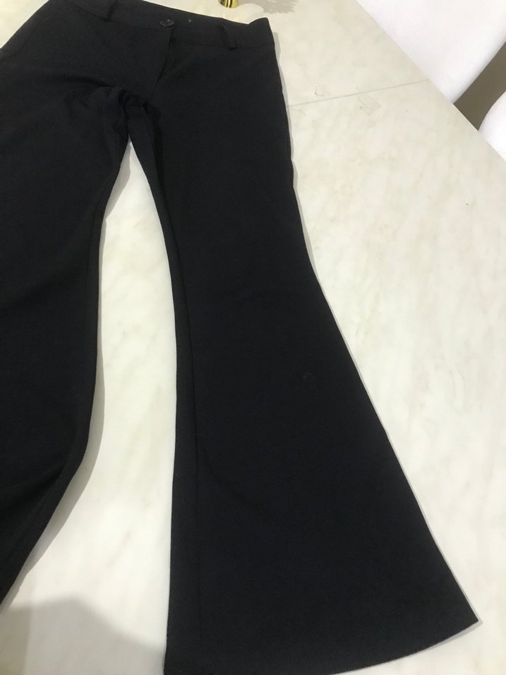 Kadın Siyah Kumaş Kemerli Pantolon - Görsel 2