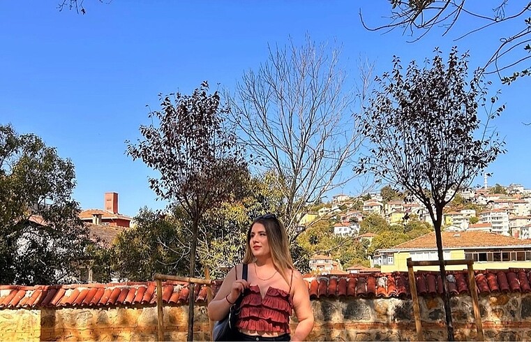 ASKILI KAHVERENCİ DEKOLTELİ ÜST