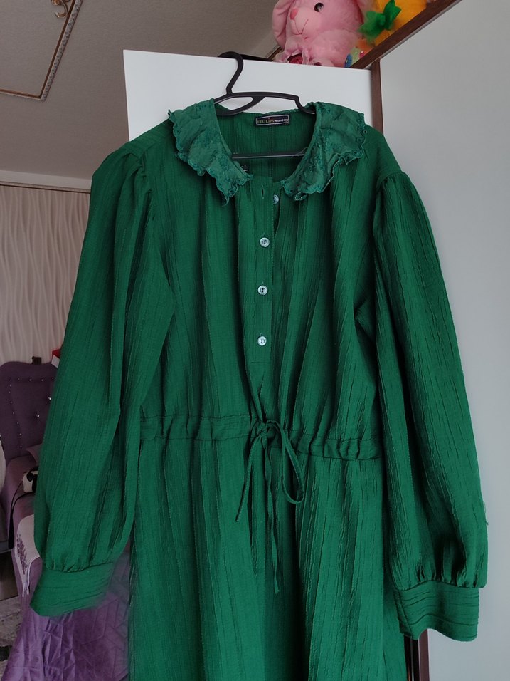 Düğmeli Yeşil Uzun Kollu tesettür elbise - Görsel 2