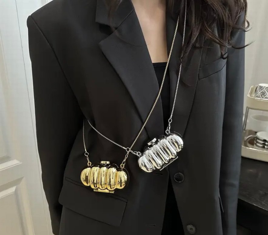 Gümüş Zincir Detaylı Metal Kadın Portföy Çanta - Görsel 5