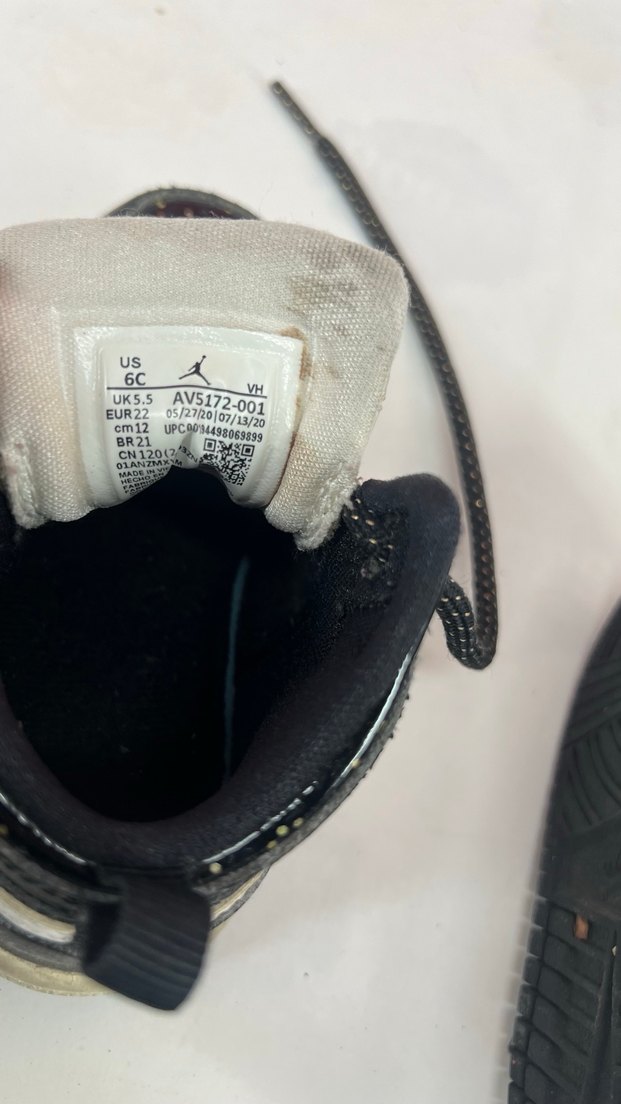 Nike Air Jordan 1 - Görsel 5