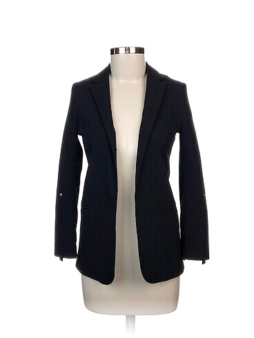 Bershka Blazer %70 İndirimli.