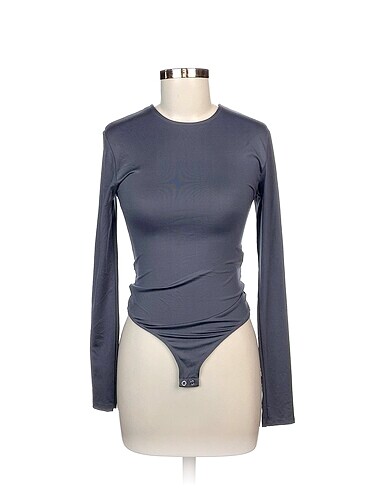 Stradivarius Bluz %70 İndirimli.