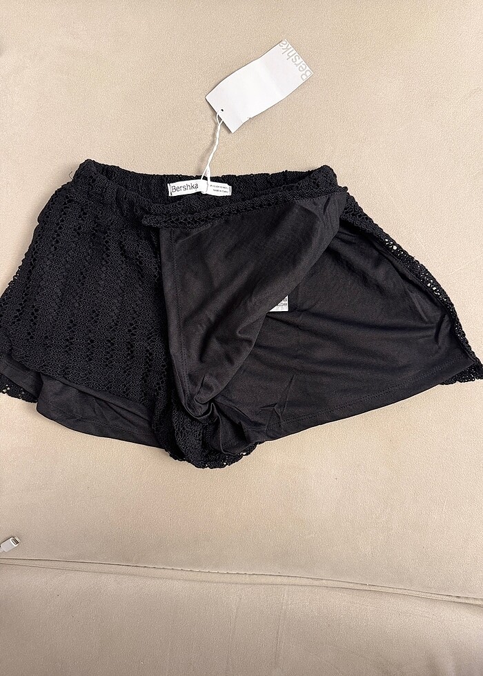 Bershka orj marka plaj şortu yandan yırtmaçlı - Görsel 3