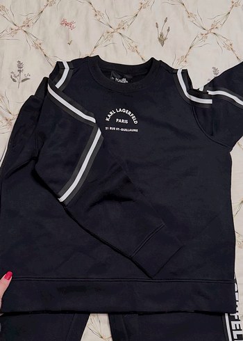 Orijinal Karl Lagerfeld sweatshirt. Açık omuz - Görsel 3
