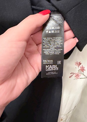 Orijinal Karl Lagerfeld sweatshirt. Açık omuz - Görsel 5