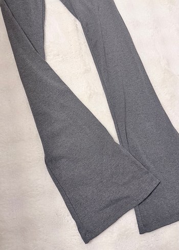 Bershka orj. XS Gri İspanyol Paça Tayt  Sıfır - Görsel 5