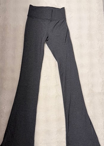 Bershka orj. XS Gri İspanyol Paça Tayt  Sıfır - Görsel 3