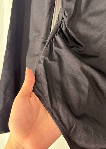 Bershka Siyah Yüksek Yakalı Uzun Kollu Kadın Bluz body - Görsel 2