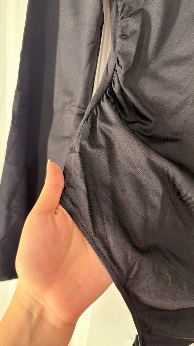 Bershka Siyah Yüksek Yakalı Uzun Kollu Kadın Bluz body - Görsel 2