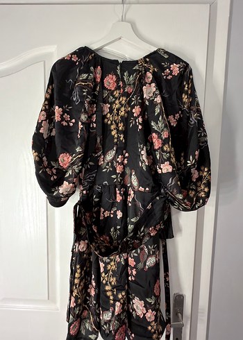 Uzun Siyah Çiçek Desenli Elbise - Görsel 5