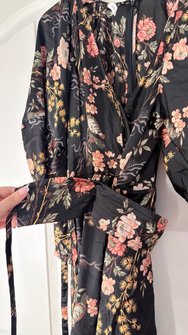 Uzun Siyah Çiçek Desenli Elbise - Görsel 4