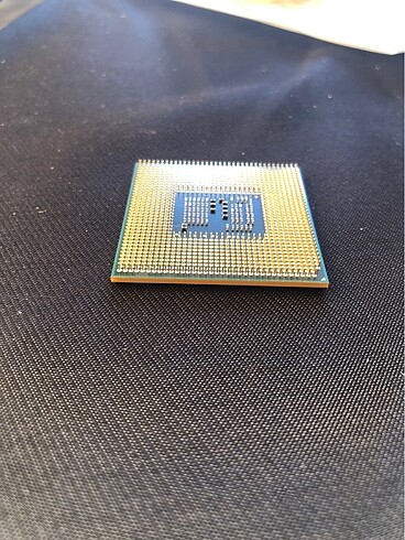 Beden Intel i3-370m işlemci
