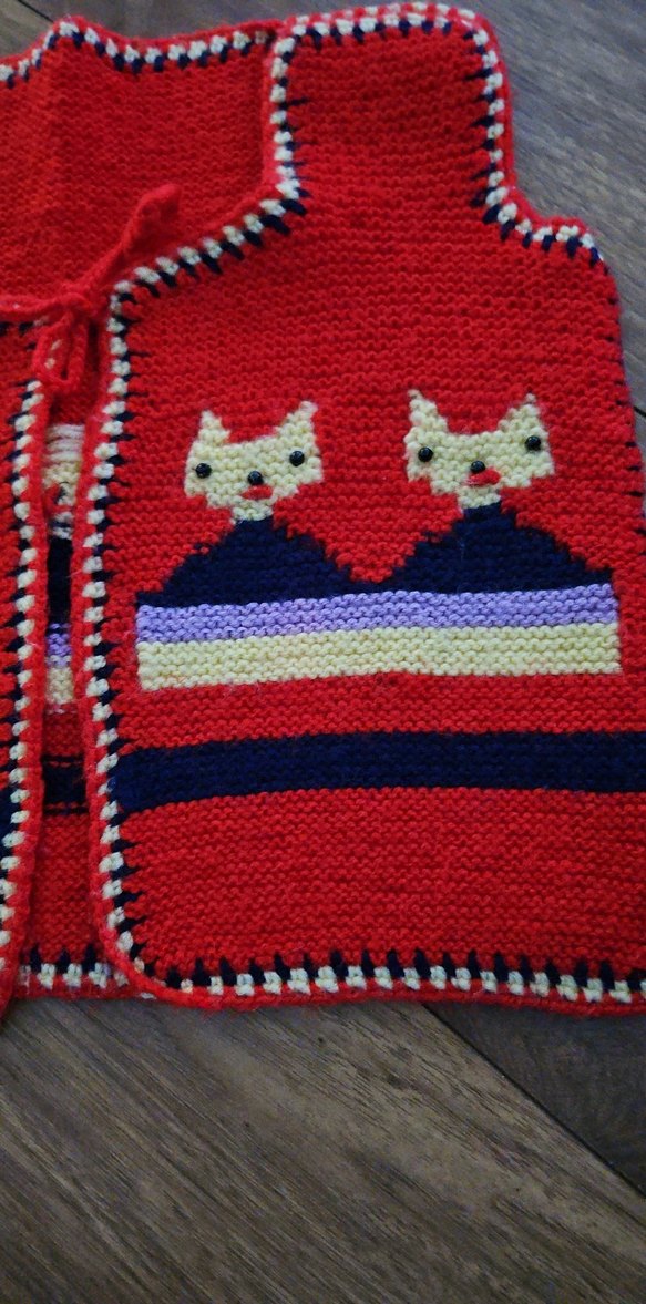 Kız Çocuk Nakışlı Kırmızı Bohem Triko Yelek - Görsel 2