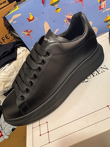 42 Beden siyah Renk Alexander McQueen Siyah (SIFIR ÜRÜN)