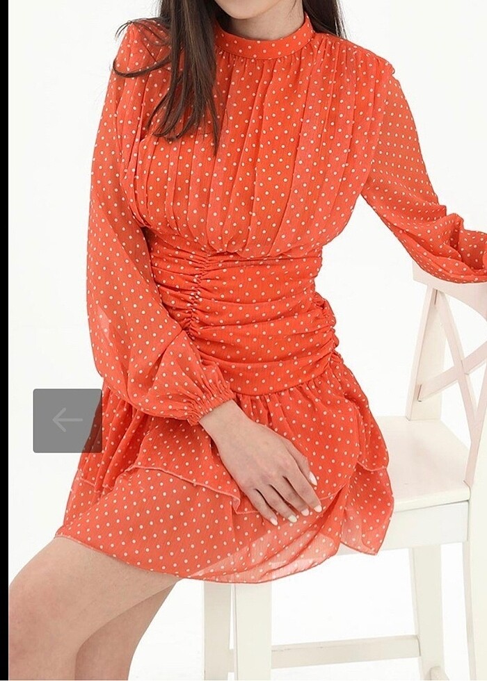 Turuncu puantiyeli elbise - Görsel 4