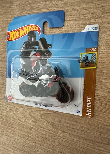Beden Renk Hot Wheels Ducati DesertX Siyah Oyuncak Motosiklet