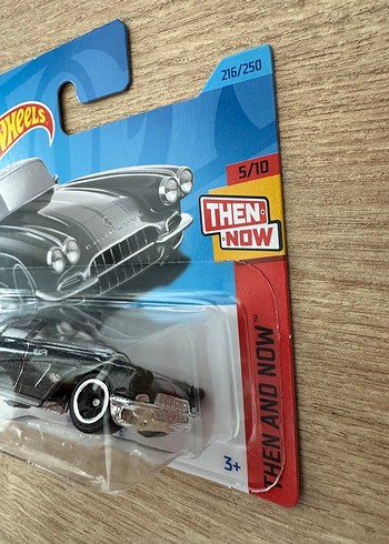 Beden Renk Hot Wheels '62 Corvette Siyah Oyuncak Araba