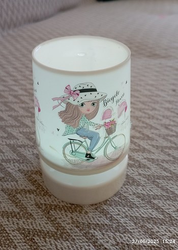 Beyaz Bisiklet Desenli Masa Lambası - Görsel 3