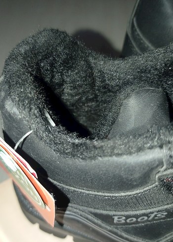 Siyah çocuk bot - Görsel 2