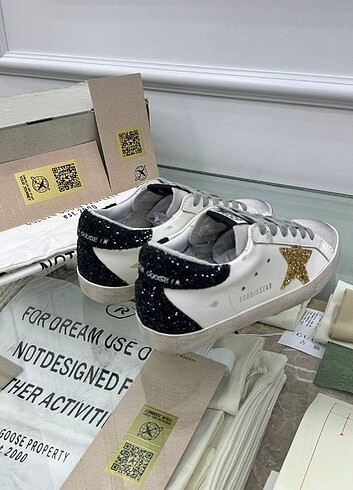 Golden Goose Deluxe GOLDEN goose delux