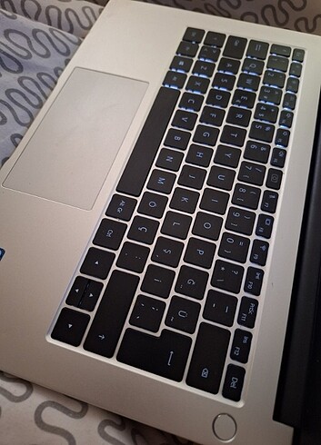 Huawei HUAWEI Matebook Laptop Dizüstü Bilgisayar AMD