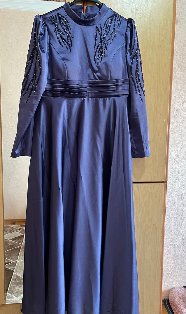 Mor İşlemeli Uzun Kollu Uzun Abiye Elbise - Görsel 2