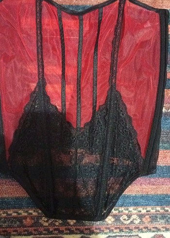Dantel Detaylı Kırmızı Siyah Gotik Straplez Büstiyer - Görsel 2