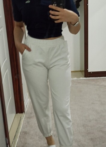 Beyaz eşofman