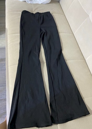Kadın Siyah Piliseli Midi İspanyol Paça Pantolon