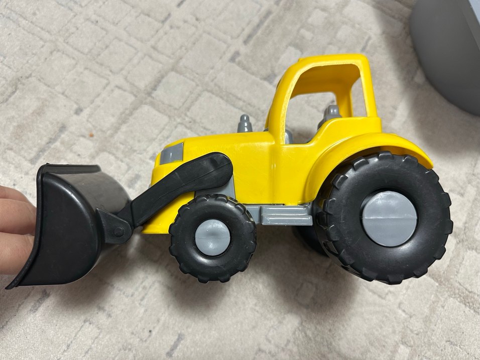 Sarı ve Gri Oyuncak Kepçe - Görsel 2