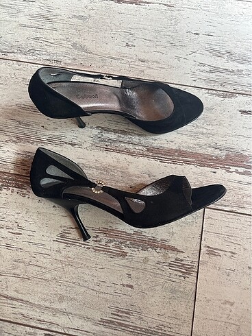 38 Beden Stiletto