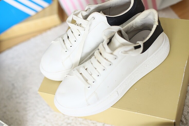 Alexander McQueen MC QUEEN