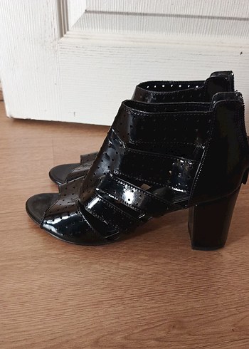 Diğer Kadın Siyah Rugan Stiletto Topuklu Ayakkabı