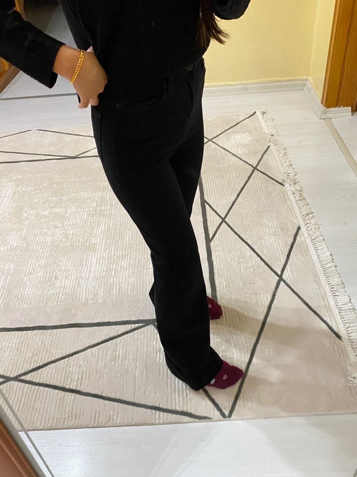 Siyah Kadın Denim İspanyol Paça Jean - Görsel 3