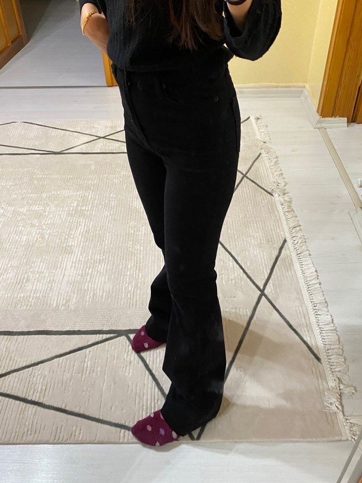 Siyah Kadın Denim İspanyol Paça Jean - Görsel 4