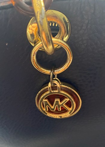  Beden Michael kors Zincir Detaylı lacivert Deri Kadın Çanta