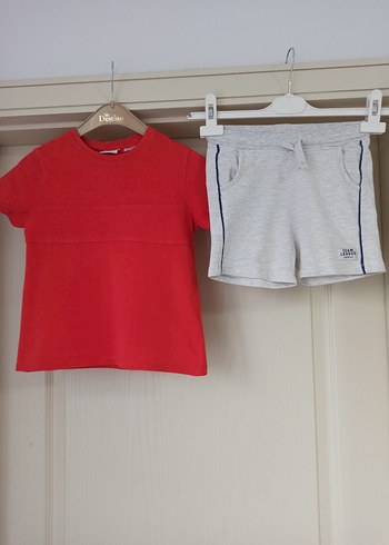 Zara Kırmızı Tişört ve Gri Şortlu Bebek Erkek Takımı
