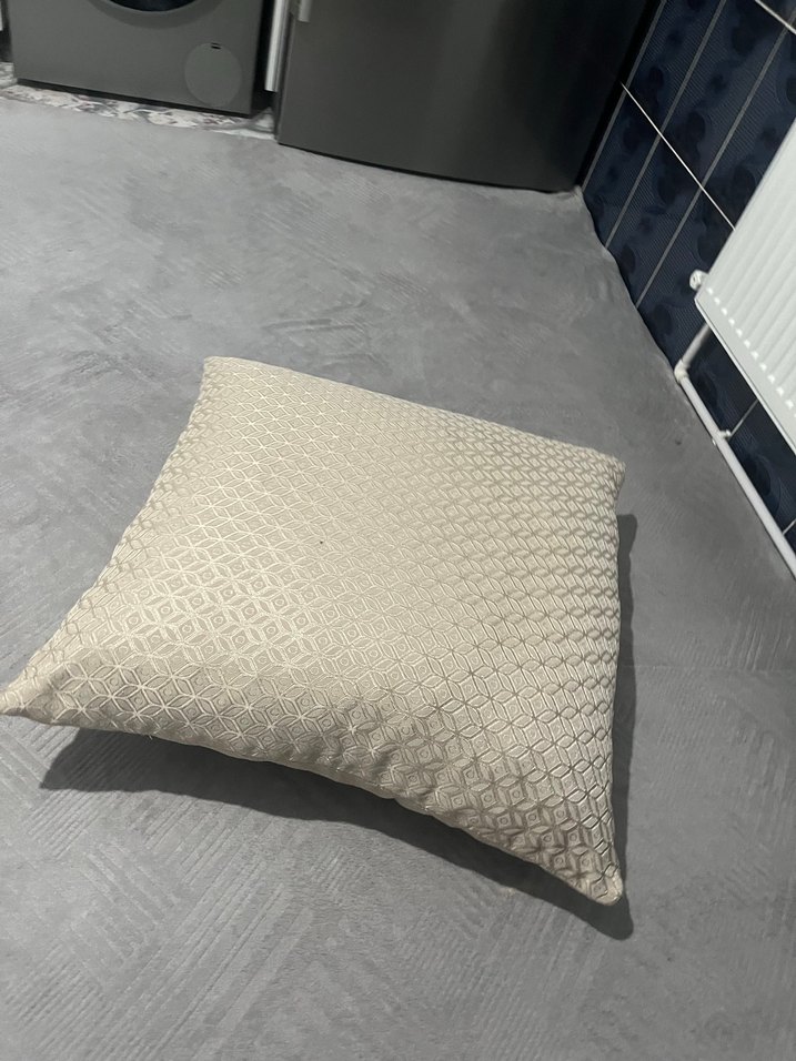 Bej Dokulu Klasik oturma minderi - Görsel 2