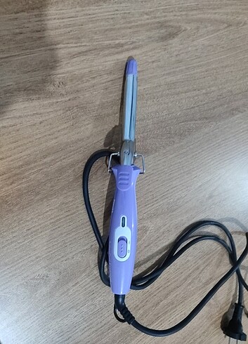  Beden Philips Saloncurl Essential HP4657/70 saç maşası 15 mm