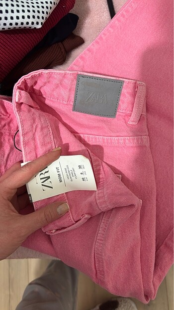 zara mom jeans