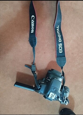 CANON EOS 650D FOTOĞRAF MAKİNASİ 