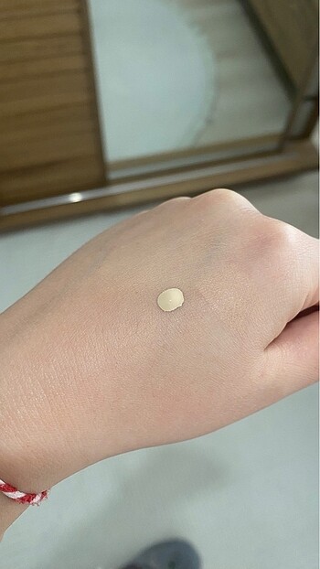 xs Beden ten rengi Renk Loreal İnfaillible Kapatıcı
