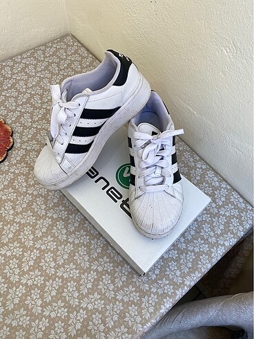 39 Beden beyaz Renk Orjinal Spor adidas